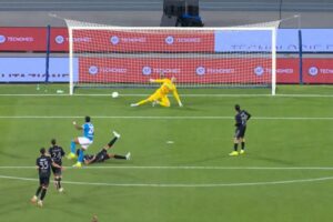 “Napoli show e festa scudetto rinviata. Pareggio deludente nella notte di San Siro”.