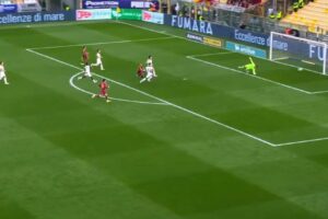 “Il Milan rischia la Champions, la Viola centra la permanenza in Serie A. Duello salvezza Cremonese-Lecce”.