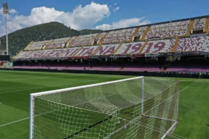 Salernitana, vicino l’accordo per il nuovo attaccante: in arrivo un ex Foggia
